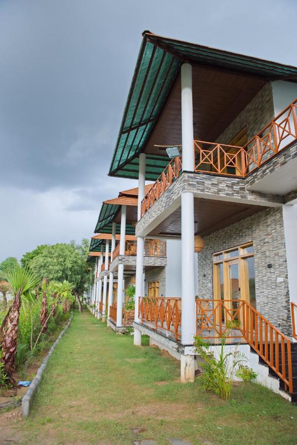 Wild Rose Resort & Spa Pushkar Esterno foto