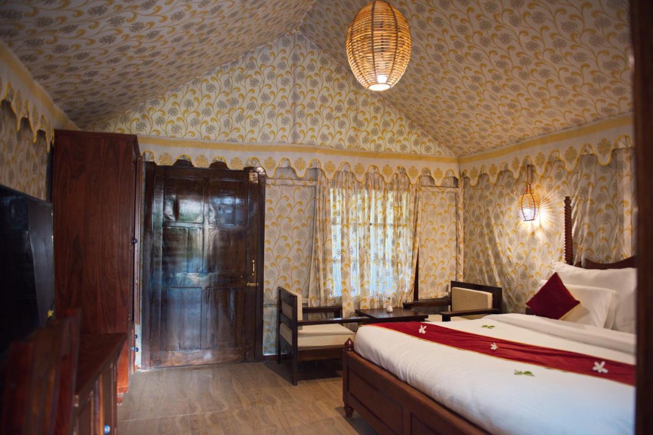 Wild Rose Resort & Spa Pushkar Esterno foto