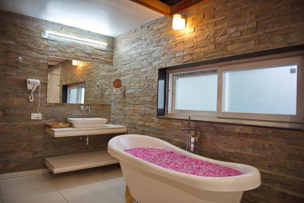 Wild Rose Resort & Spa Pushkar Esterno foto